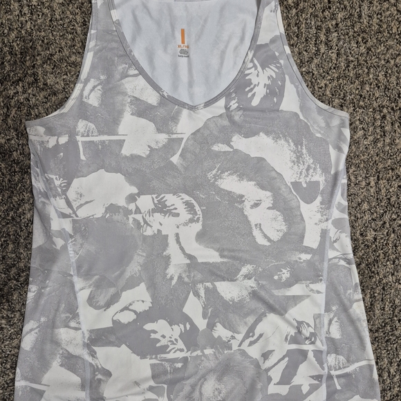 Lucy Tops - Lucy Activewear Gray Fitted Sleeveless Tank Top